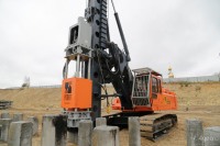 Komatsu КБУРГ-16 сваебой