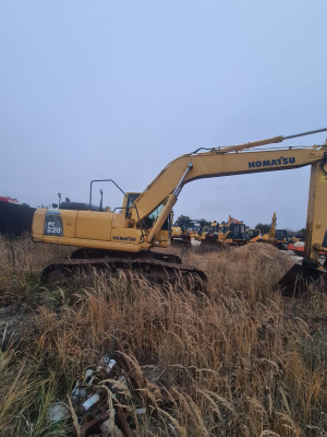 Komatsu PC220-8  в Воронеже