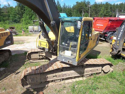 Экскаватор Volvo EC240 BLC Prime  2012 года