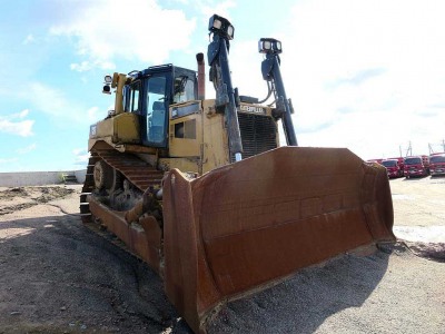 Бульдозер Caterpillar D8R 2012 года