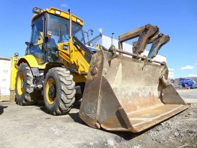 JCB 3CX  2009 года
