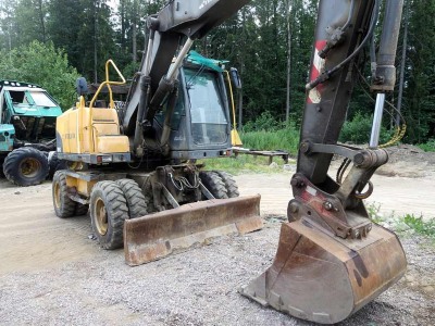  VOLVO 140 2008