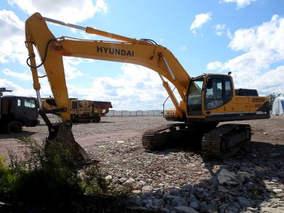 HYUNDAI R 300 2012 года