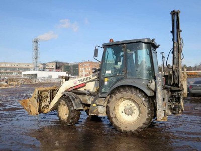 Экскаватор-погрузчик TEREX 860 2008 года