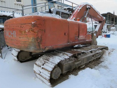  Экскаватор Hitachi EX 200 LC-5  2002 года