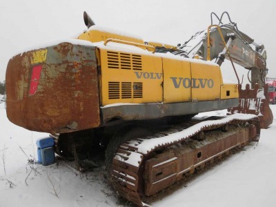 Экскаватор VOLVO 460 2011 года
