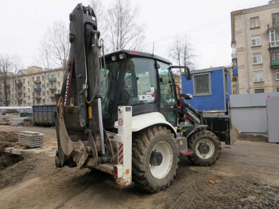  Экскаватор-погрузчик  HIDROMEK 102  2021 года