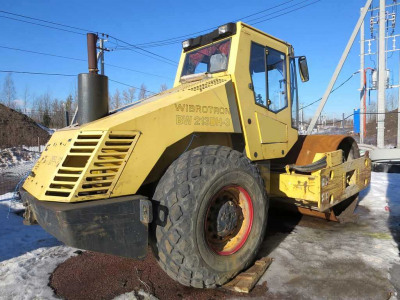 Грунтовый каток BOMAG 213 2000 года