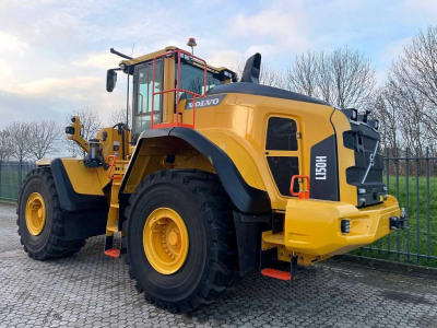  VOLVO 150 2022