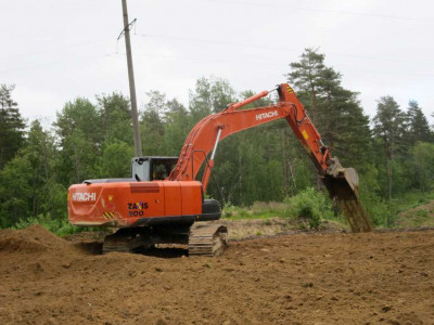  Экскаватор Hitachi 200  2021 года