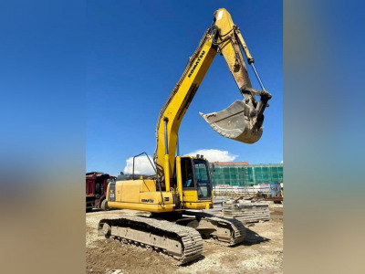 Экскаватор KOMATSU 210 2007 года