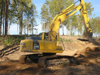  KOMATSU 200 0