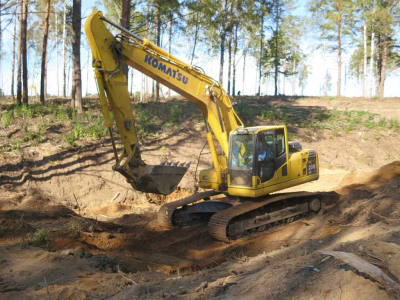  Экскаватор  Komatsu 200  