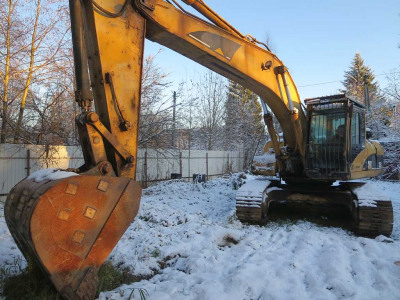 Экскаватор Caterpillar 325 2003 года