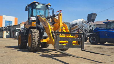  Погрузчик фронтальный YIGONG ZL30  2026 года
