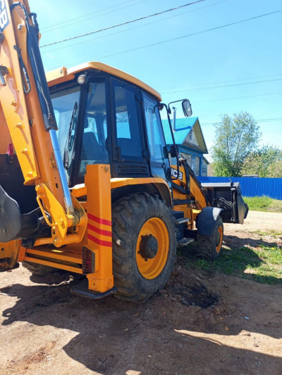  Экскаватор-погрузчик JCB 3CX  2018 года