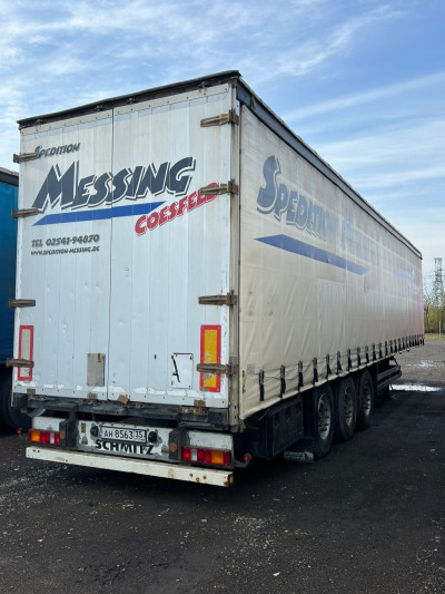 Schmitz Cargobull S01 2006 года, тентованный 39000 т. 82