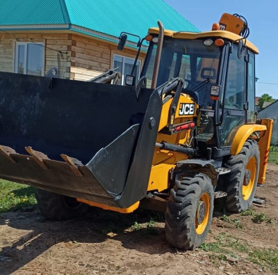 JCB 3хс  2018 года