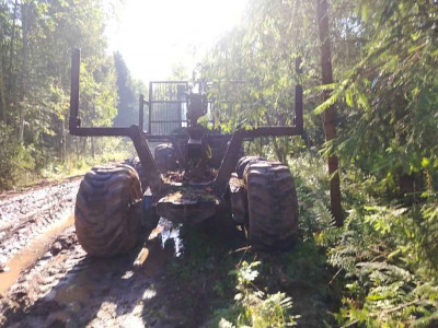  Другой  Форвардер Timberjack 1010  