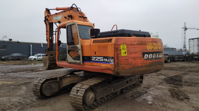 Экскаватор Doosan SOLAR 225NLCV 2011 года