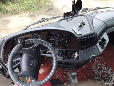 Mercedes Актрос 1832 2004 года, 10000 т