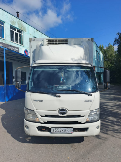 Hino 300 2021 года