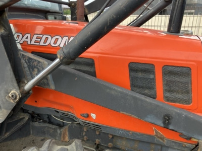 Трактор Daedong DK90C 2001 года