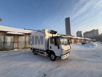 Isuzu Elf 2025