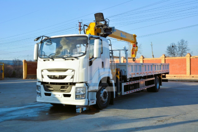 Isuzu Giga 2025
