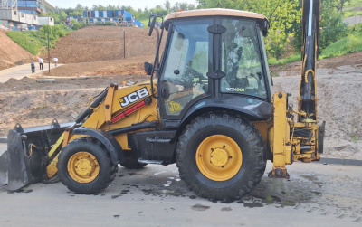  Экскаватор-погрузчик JCB 3 CX eco  2011 года