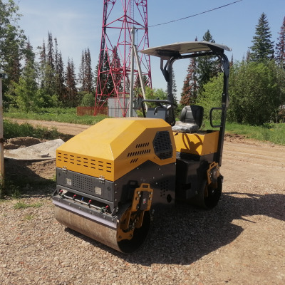 Каток Caterpillar YL-2.5 2025 года