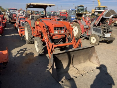  Трактор  Hinomoto NX260  1999 года