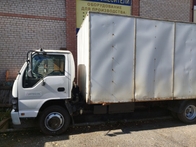 Isuzu NQR75 2008