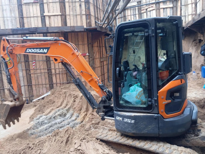 Экскаватор Doosan Dx35 2023 года