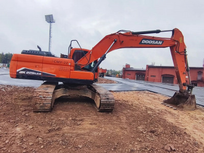 Doosan 225LCA-7L 2022