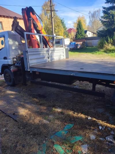 Кран-манипулятор Mitsubishi FUSO 2011 года