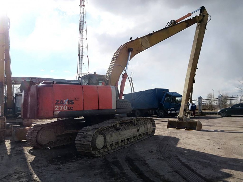  Экскаватор Hitachi ZX 270 LC-3  2008 года