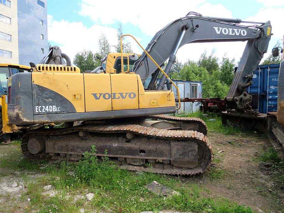  Экскаватор Volvo EC240 BLC Prime  2012 года