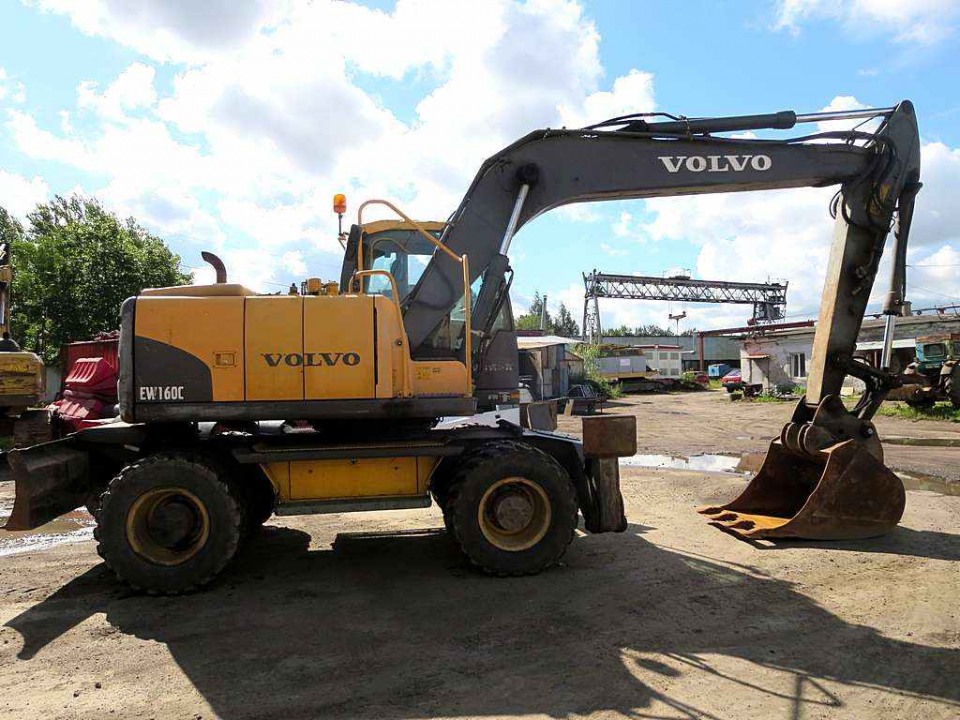  Экскаватор Volvo EW 160 C  2007 года