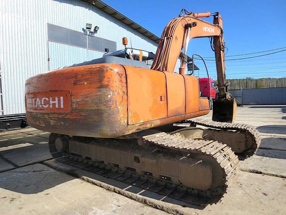  Экскаватор Hitachi EX200LC-5  1999 года