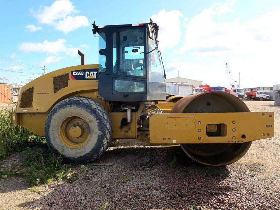  Каток Caterpillar   2014 года