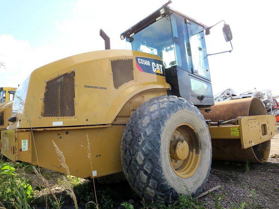  Каток Caterpillar   2014 года