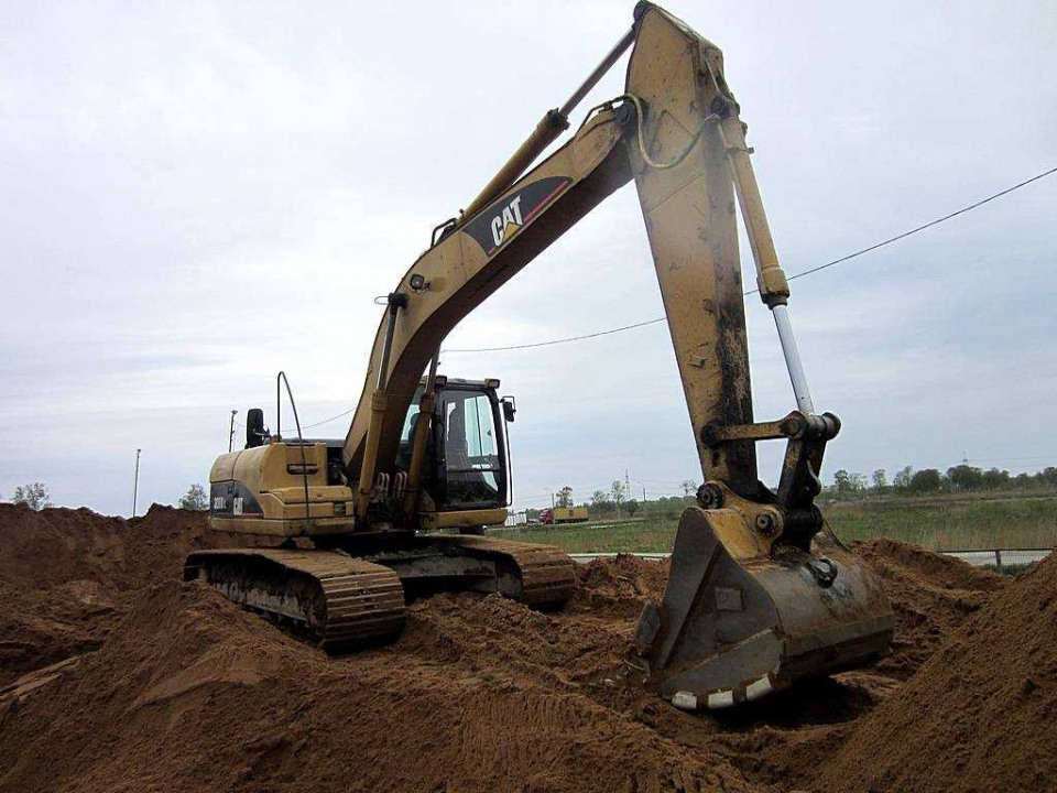  Экскаватор Caterpillar 320DL  2006 года