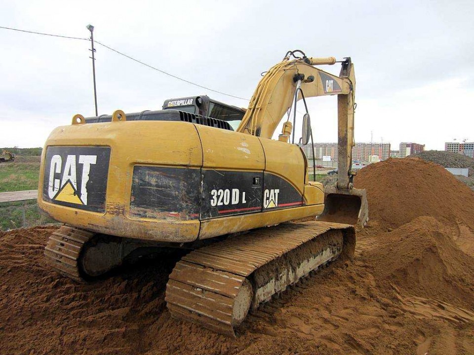  Экскаватор Caterpillar 320DL  2006 года