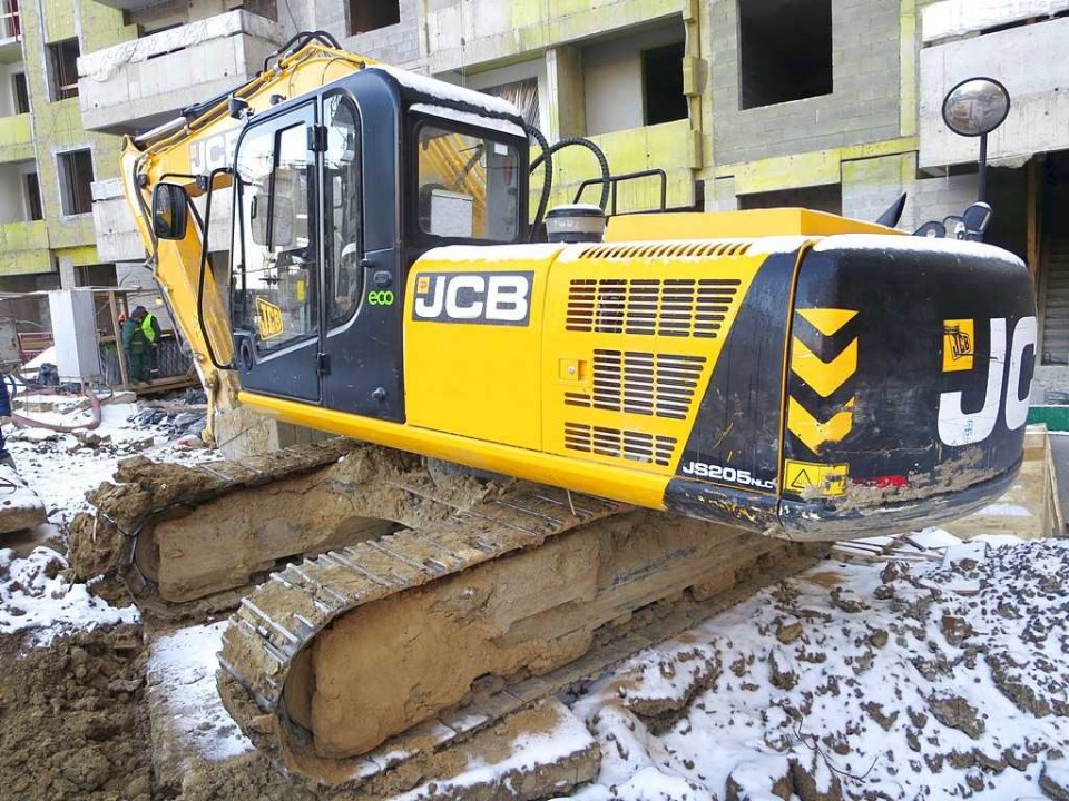  Экскаватор Caterpillar JCB JS 205 NLC  (габарит)  2019 года