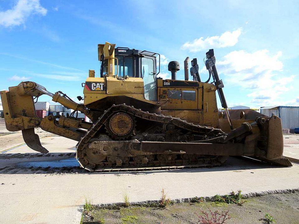  Бульдозер Caterpillar D8R  2012 года