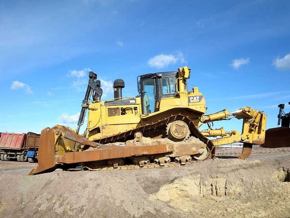  Бульдозер Caterpillar D8R  2012 года