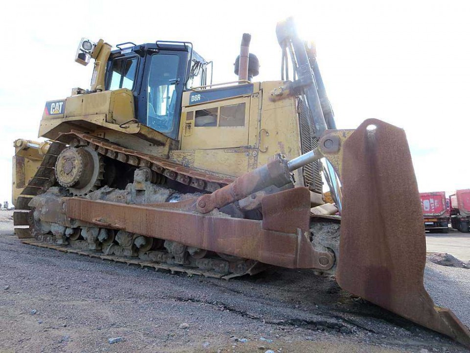  Бульдозер Caterpillar D8R  2012 года