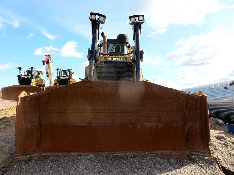  Бульдозер Caterpillar D8R  2012 года