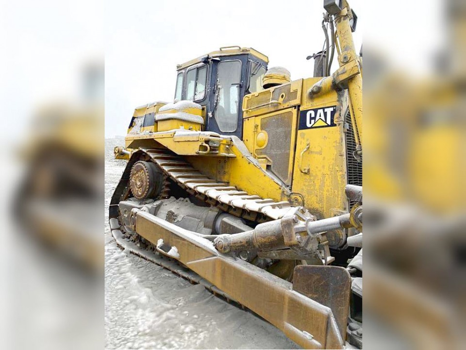  Бульдозер Caterpillar D9R  2003 года